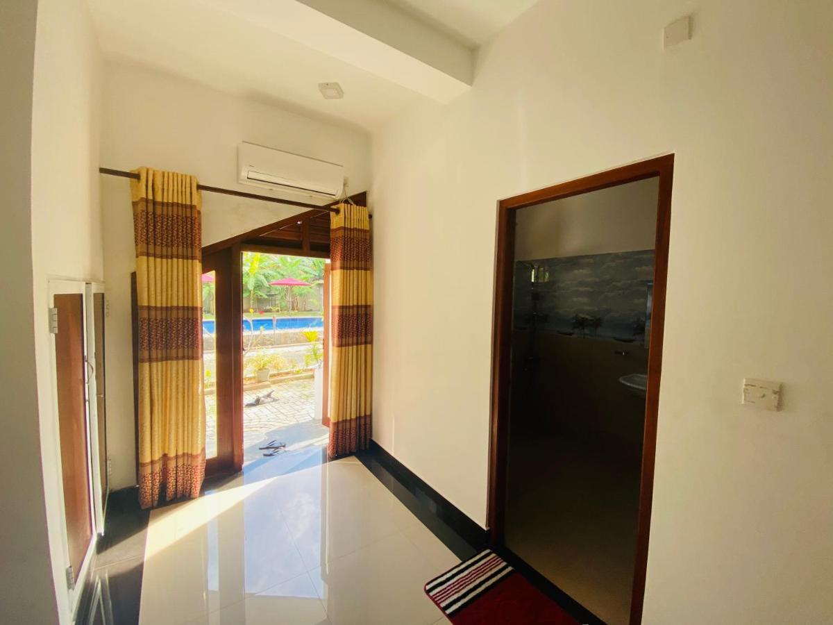The Kingslayer Resort Негомбо Екстериор снимка