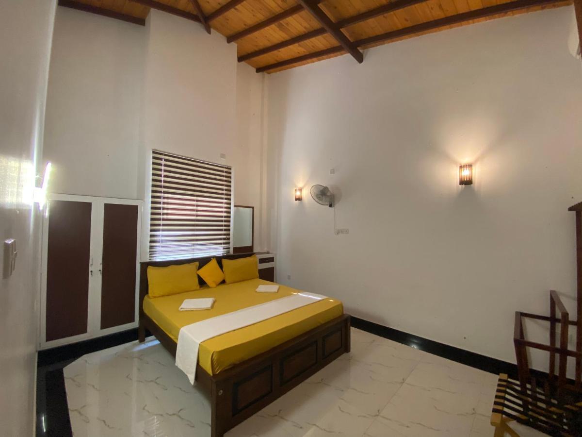 The Kingslayer Resort Негомбо Екстериор снимка